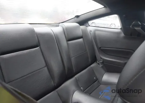 2008 Ford Mustang V6 Deluxe/V6 Premium z USA, uszkodzony, nr VIN 1ZVHT80N785185888